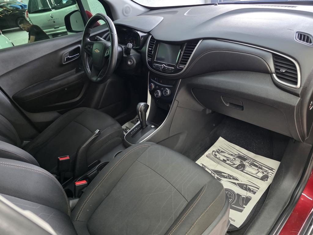 CHEVROLET Tracker - Foto