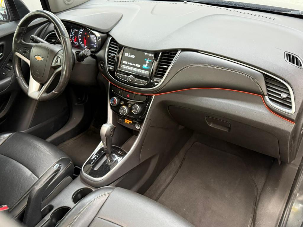 CHEVROLET Tracker - Foto