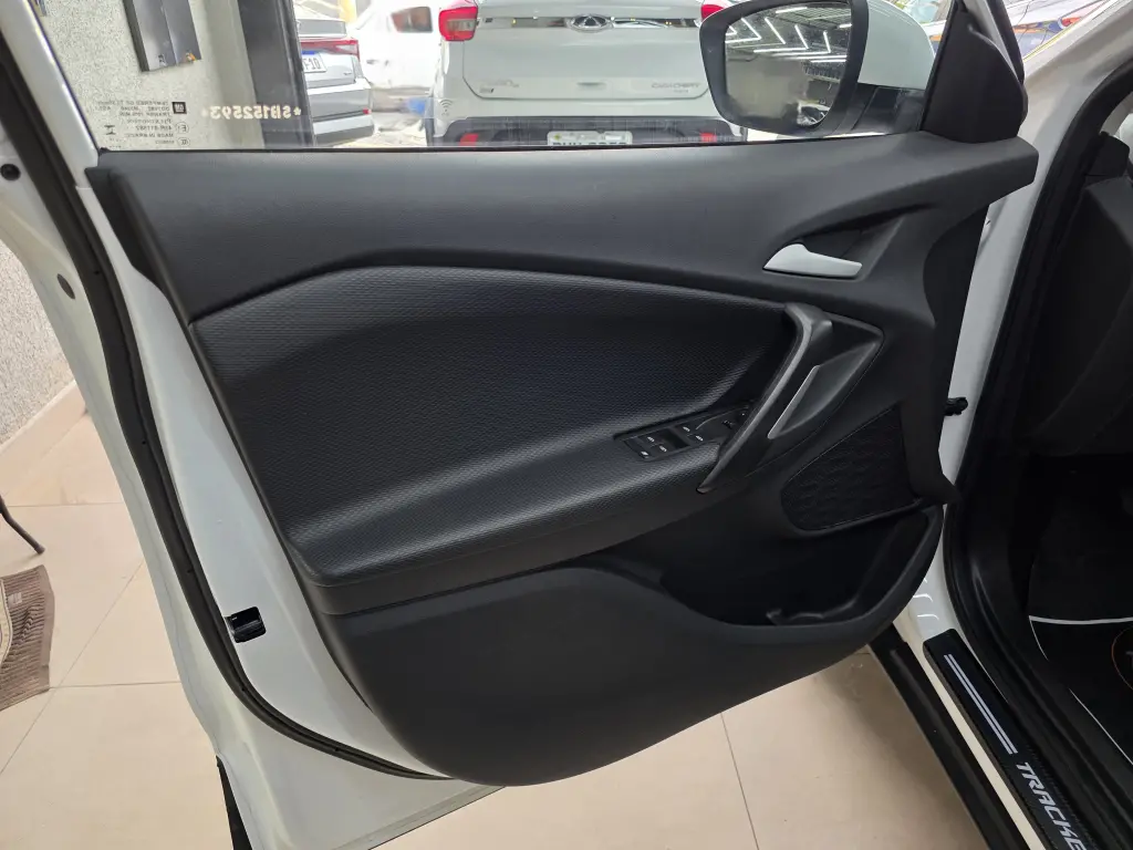 CHEVROLET Tracker - Foto