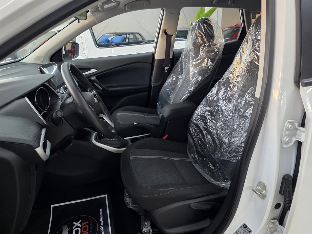 CHEVROLET Tracker - Foto