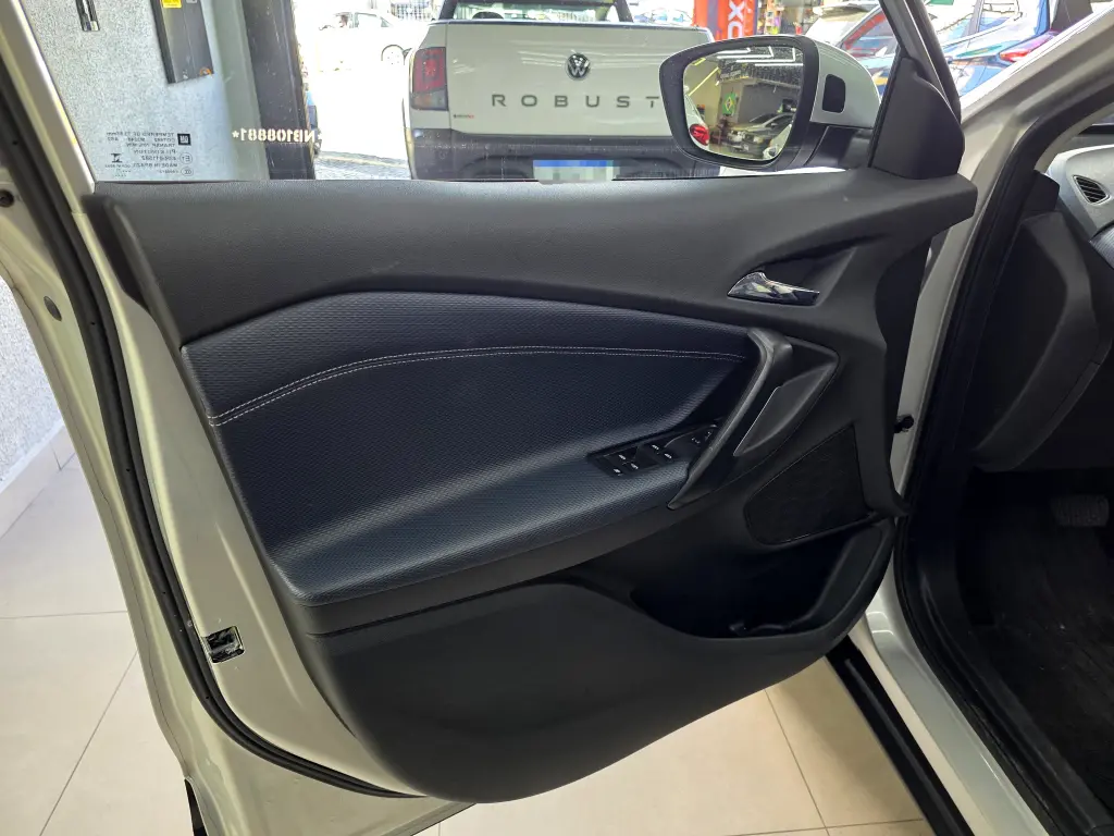 CHEVROLET Tracker - Foto