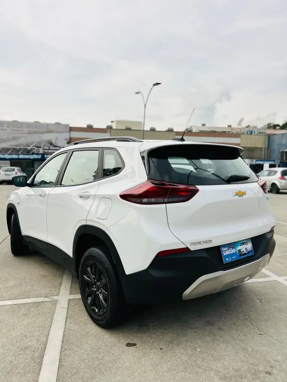 CHEVROLET Tracker - Foto