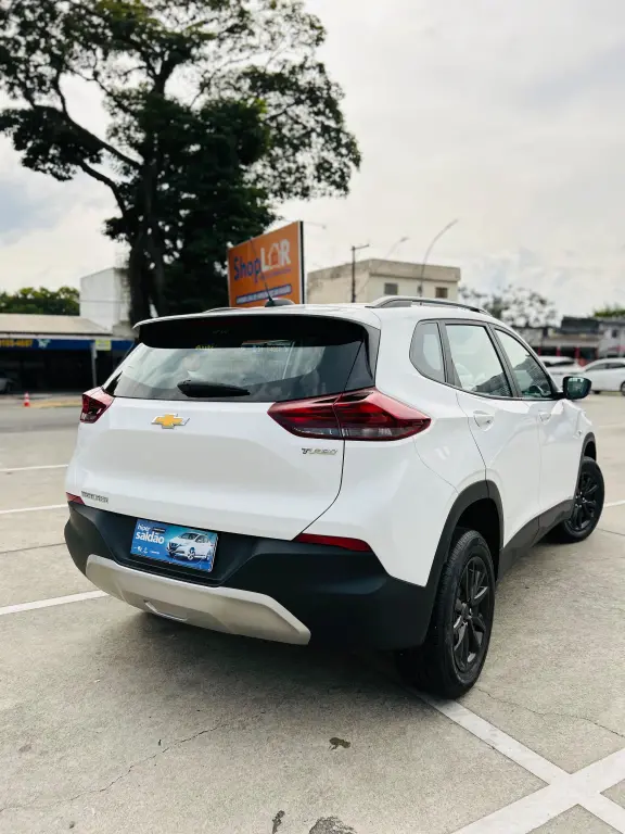 CHEVROLET Tracker - Foto