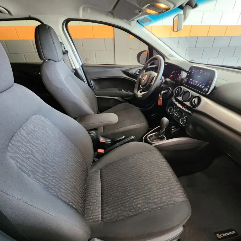 FIAT Cronos - Foto