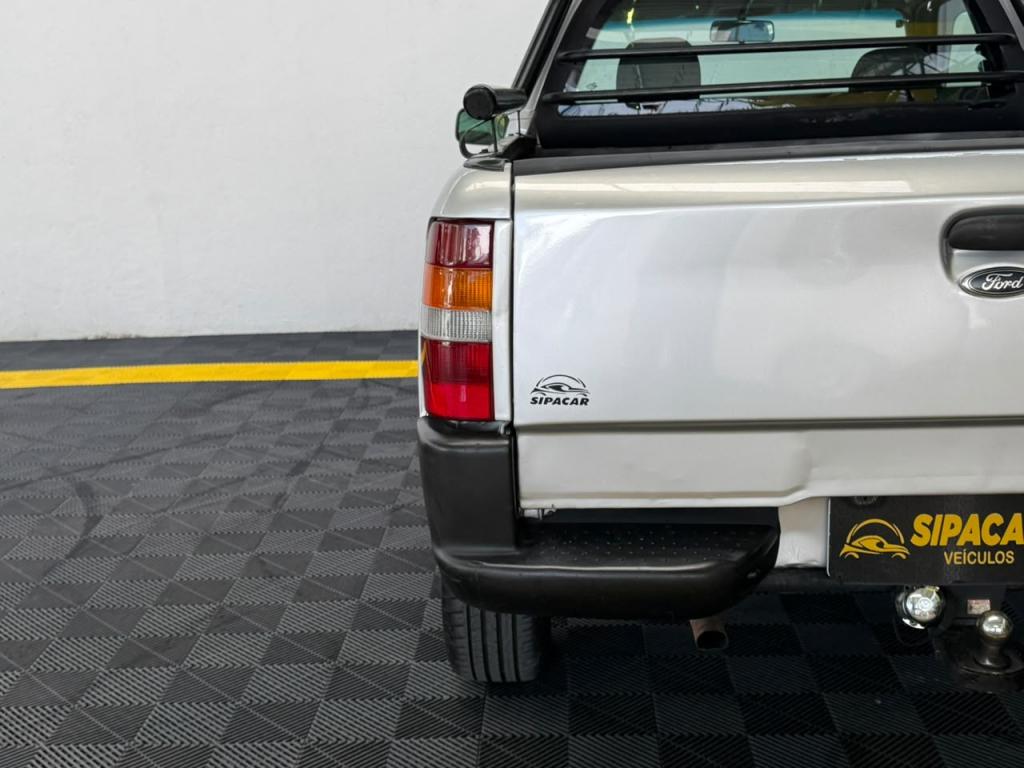 FORD Courier - Foto