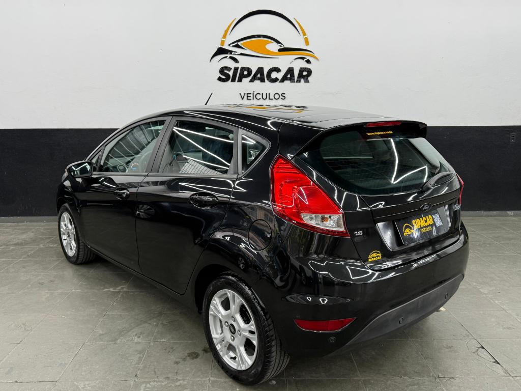 FORD Fiesta Hatch - Foto