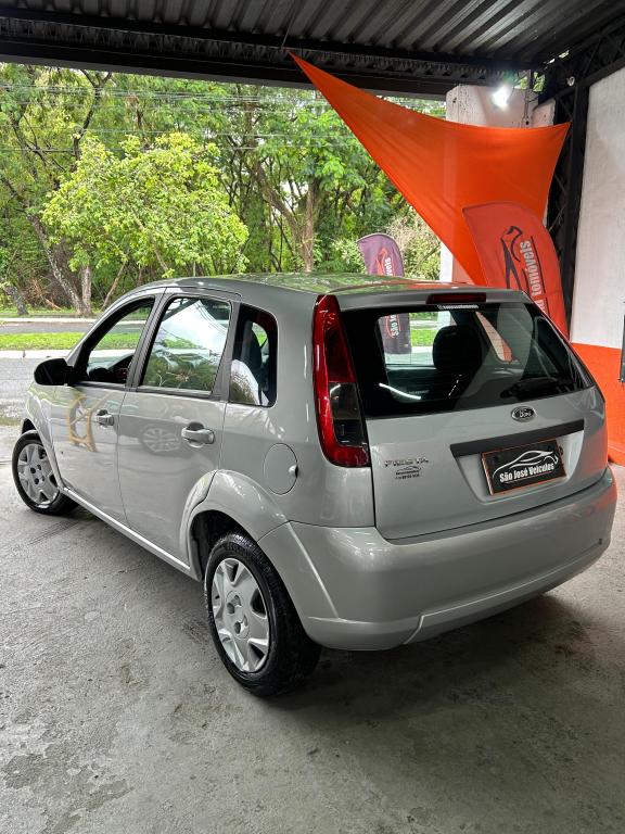 FORD Fiesta Hatch - Foto