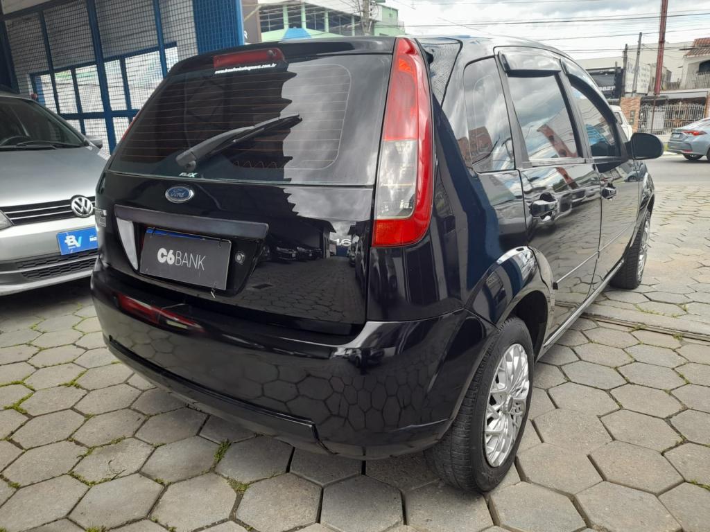 FORD Fiesta Hatch - Foto