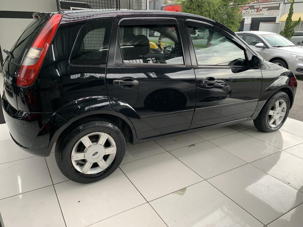 FORD Fiesta Hatch - Foto