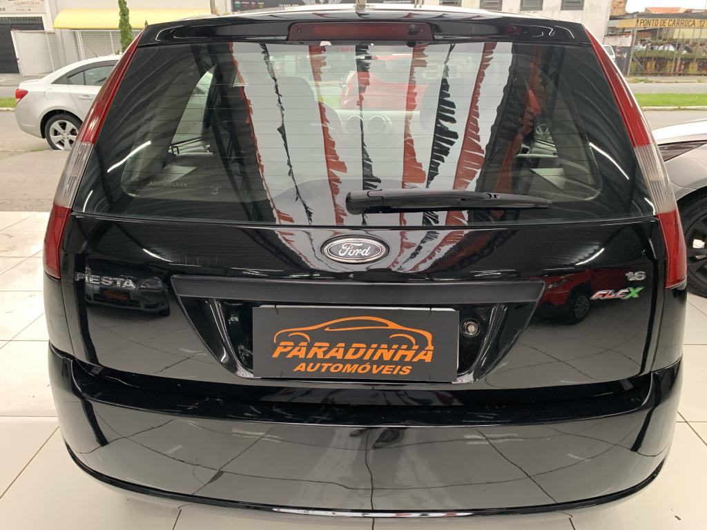 FORD Fiesta Hatch - Foto