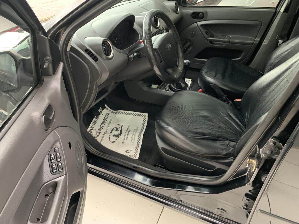 FORD Fiesta Hatch - Foto