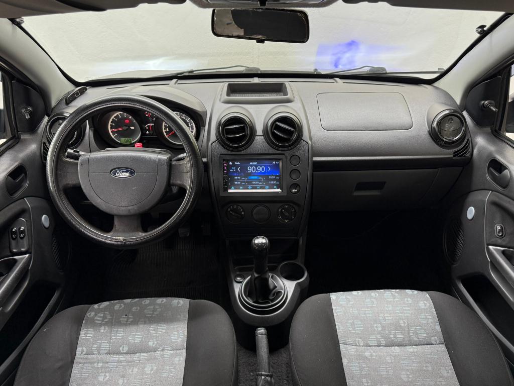 FORD Fiesta Hatch - Foto