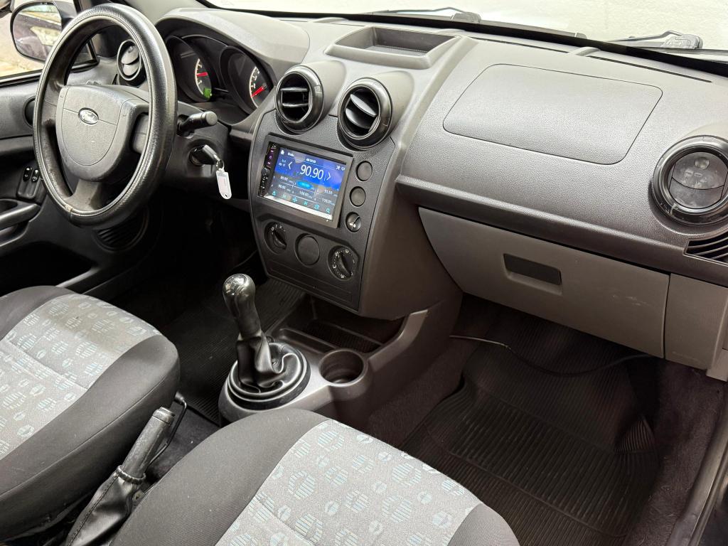 FORD Fiesta Hatch - Foto