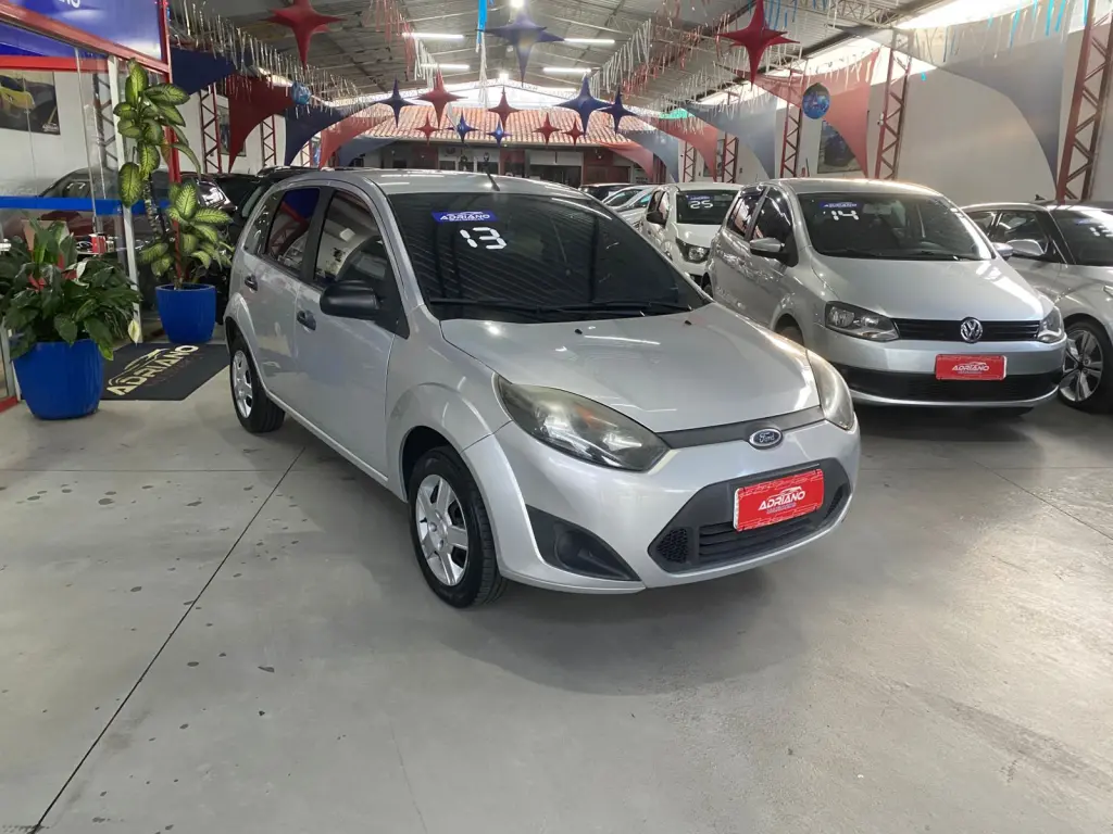 FORD Fiesta Hatch - Foto