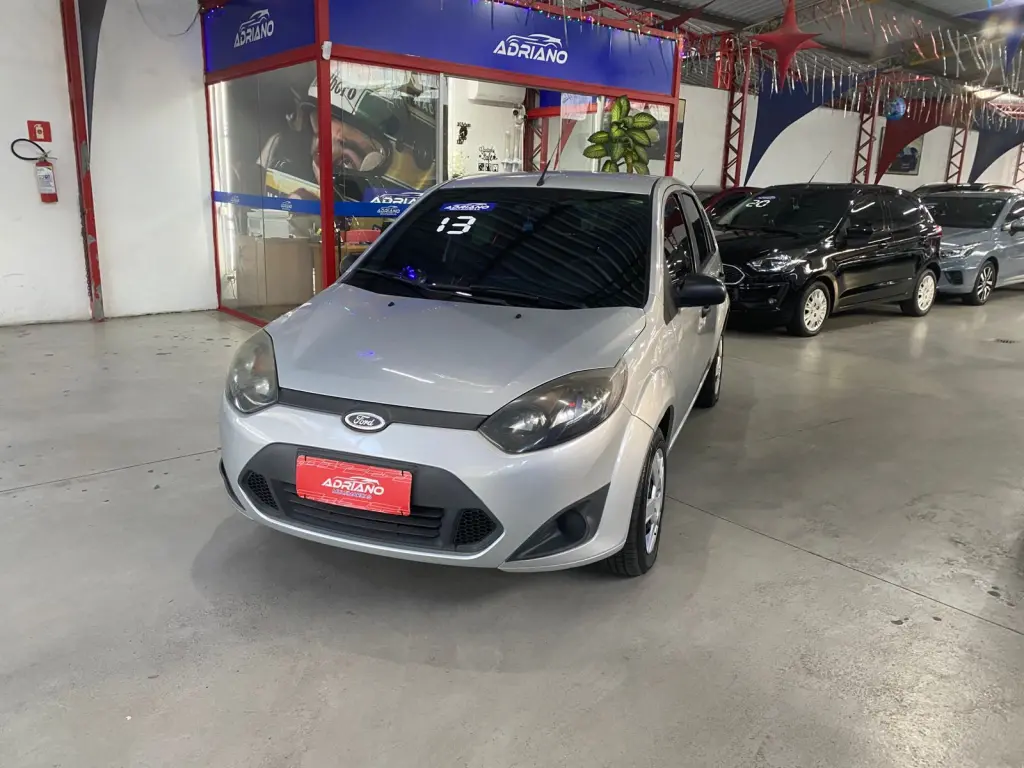 FORD Fiesta Hatch - Foto