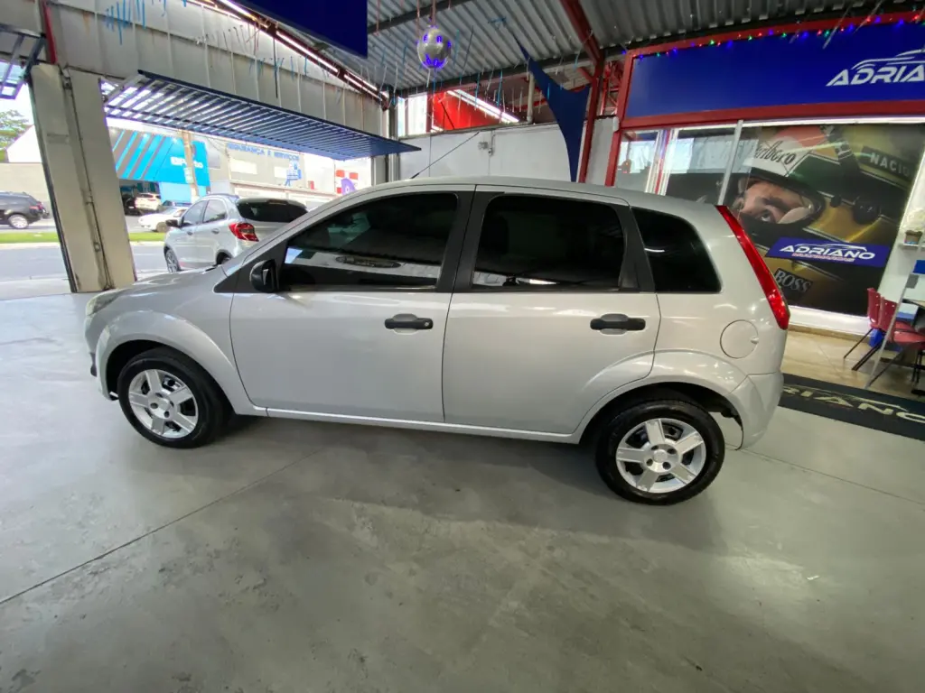 FORD Fiesta Hatch - Foto