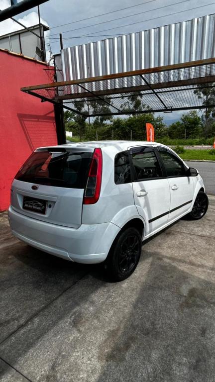 FORD Fiesta Hatch - Foto