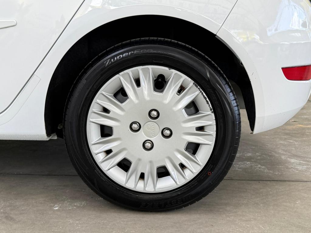 FORD Fiesta Hatch - Foto