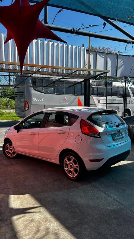 FORD Fiesta Hatch - Foto