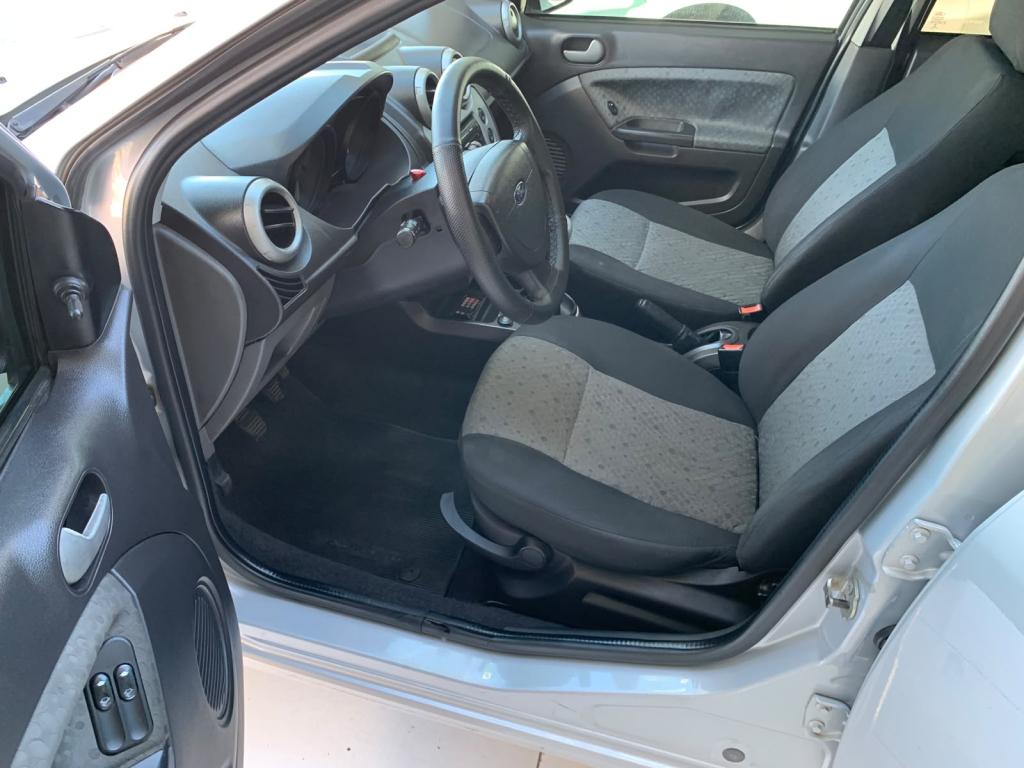 FORD Fiesta Hatch - Foto