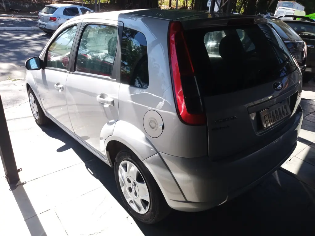 FORD Fiesta Hatch - Foto