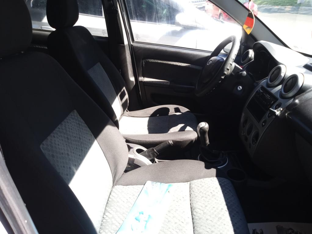 FORD Fiesta Hatch - Foto