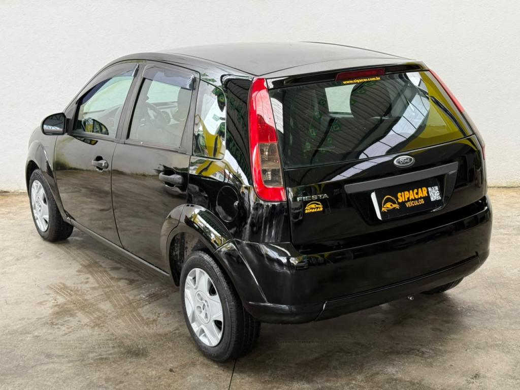 FORD Fiesta Hatch - Foto