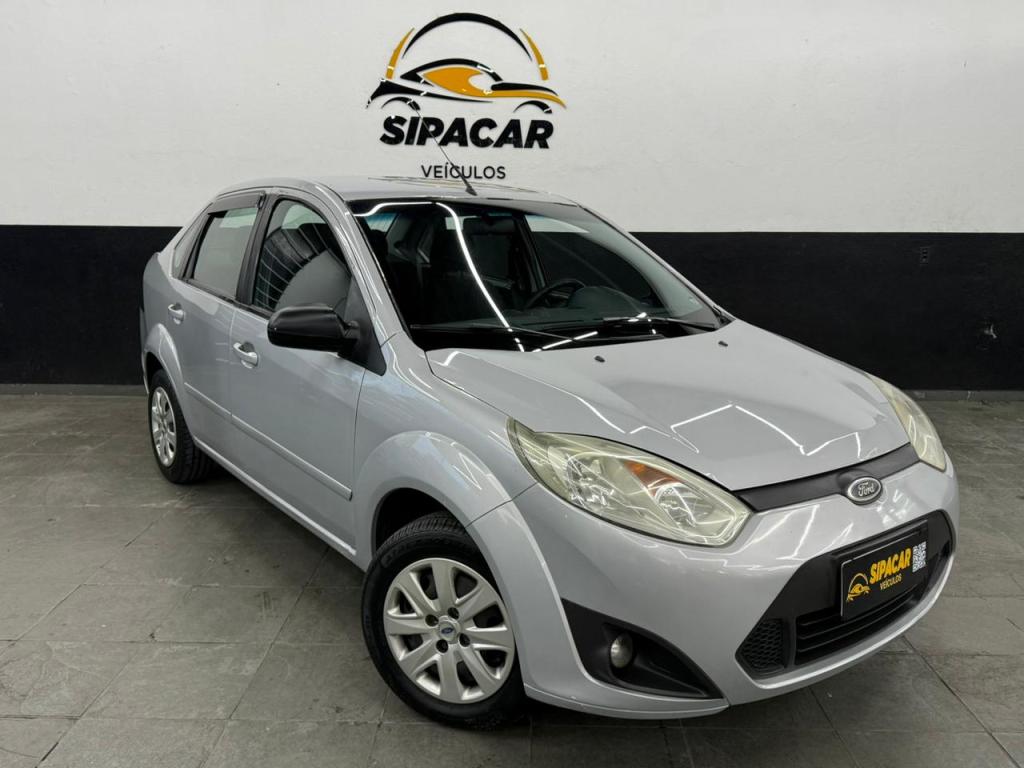 FORD Fiesta Sedan