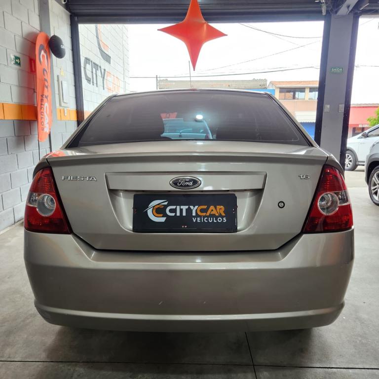 FORD Fiesta Sedan - Foto
