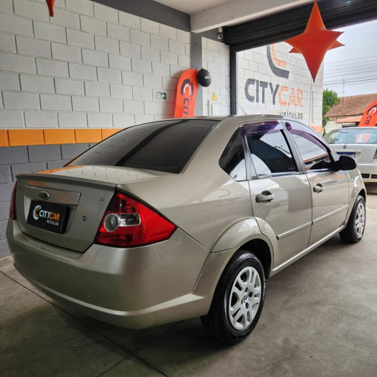 FORD Fiesta Sedan - Foto