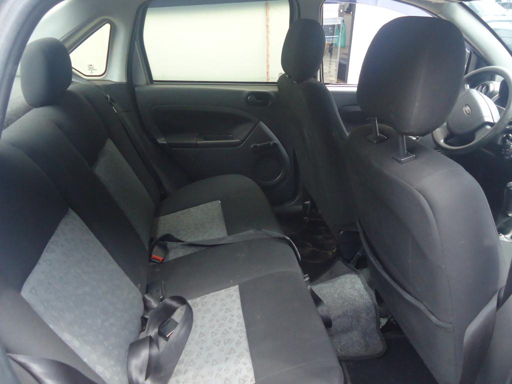 FORD Fiesta Sedan - Foto