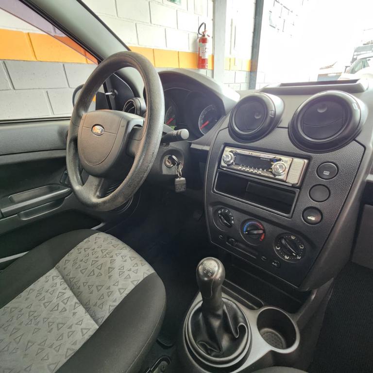 FORD Fiesta Sedan - Foto