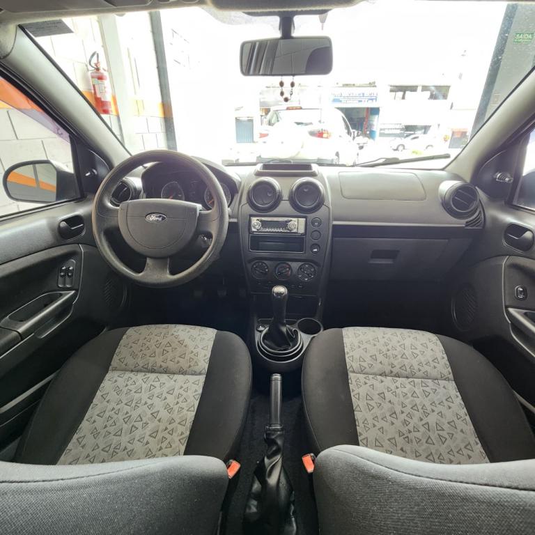 FORD Fiesta Sedan - Foto