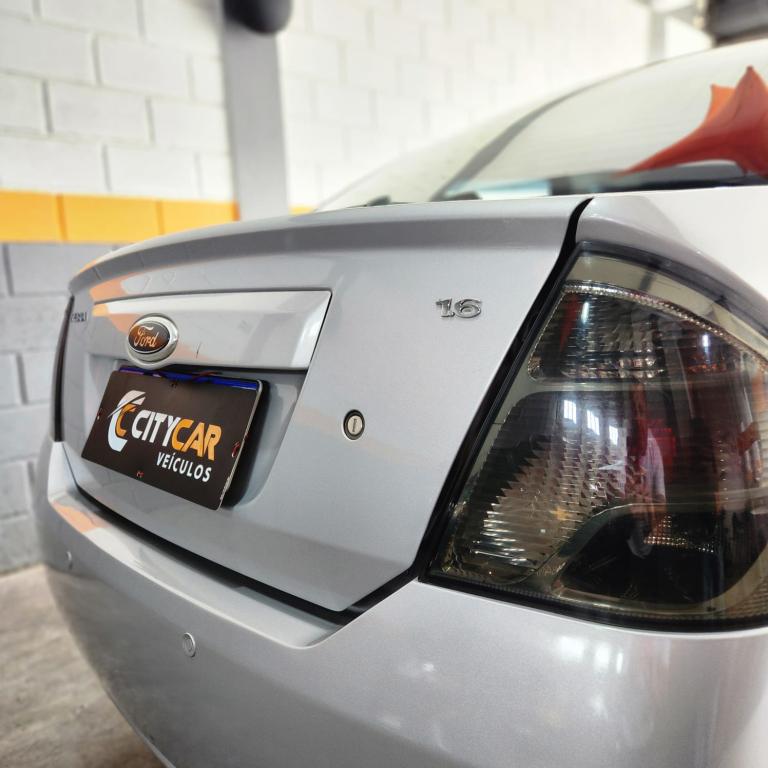 FORD Fiesta Sedan - Foto