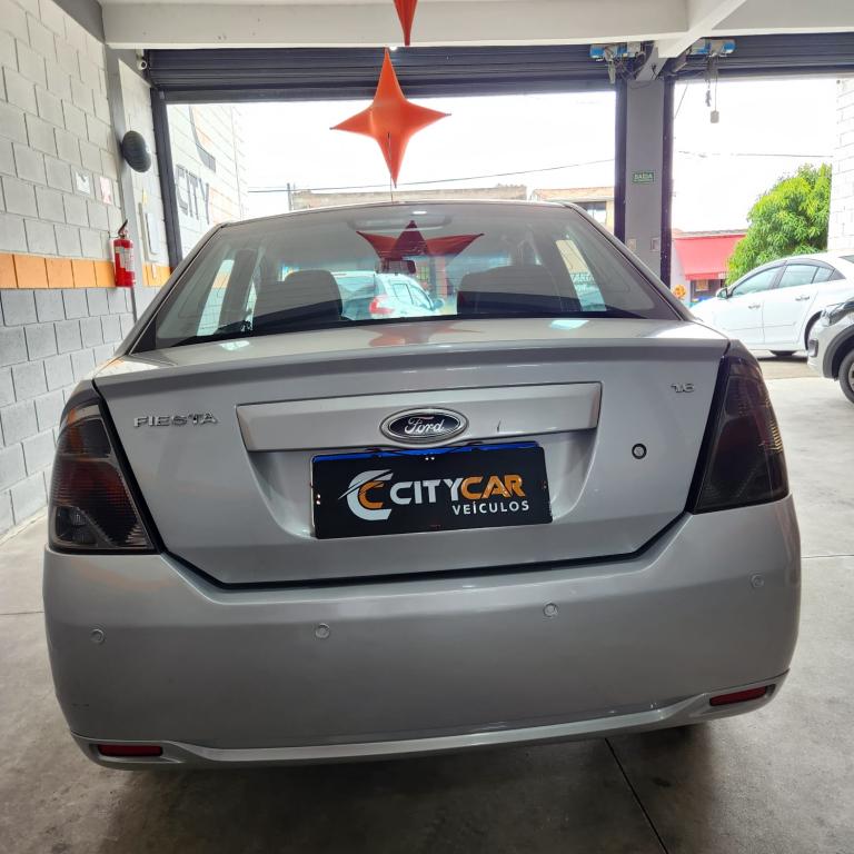FORD Fiesta Sedan - Foto