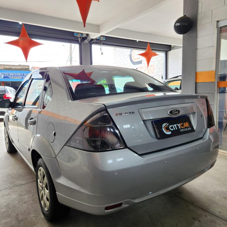 FORD Fiesta Sedan - Foto