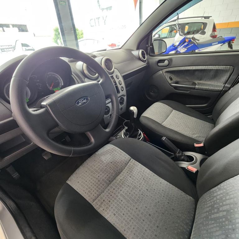FORD Fiesta Sedan - Foto