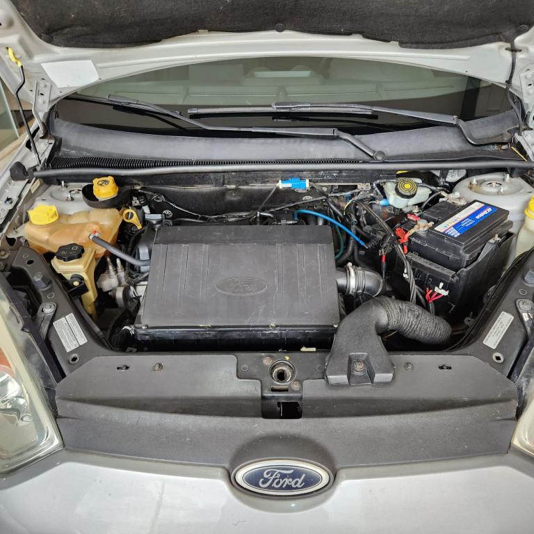 FORD Fiesta Sedan - Foto