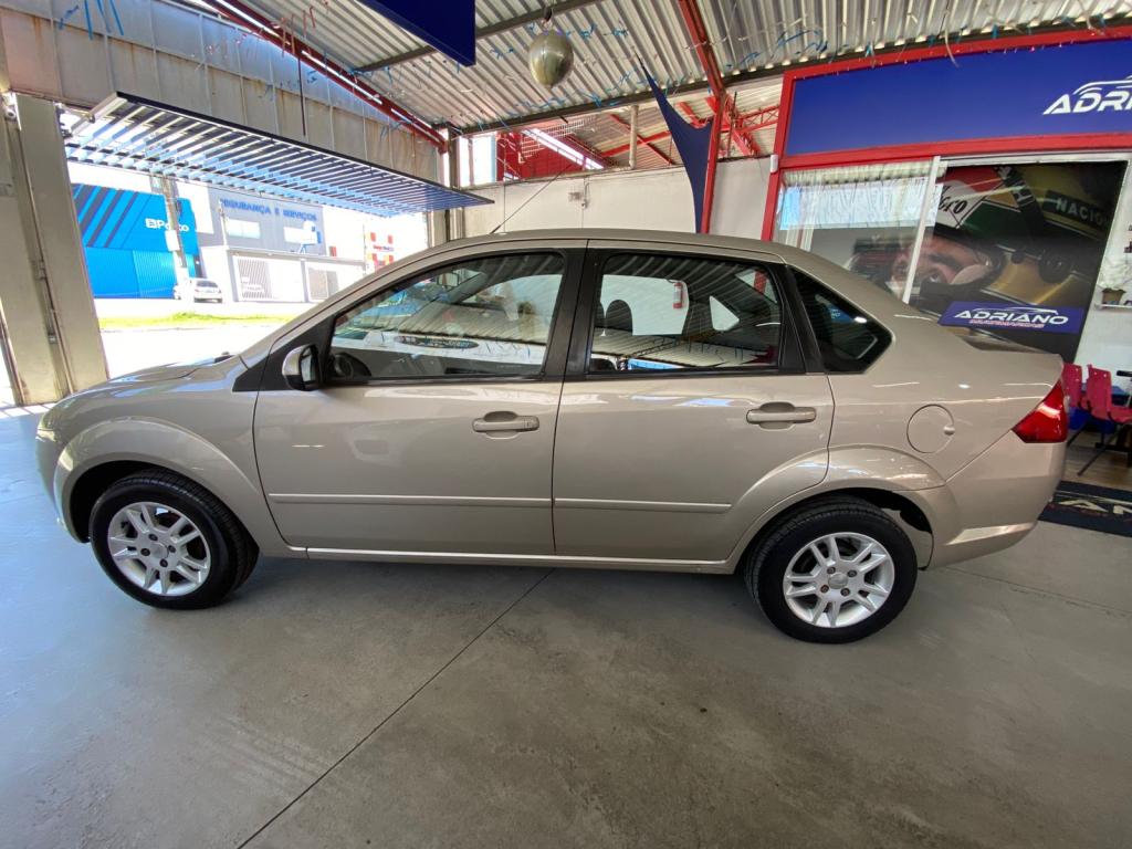 FORD Fiesta Sedan - Foto