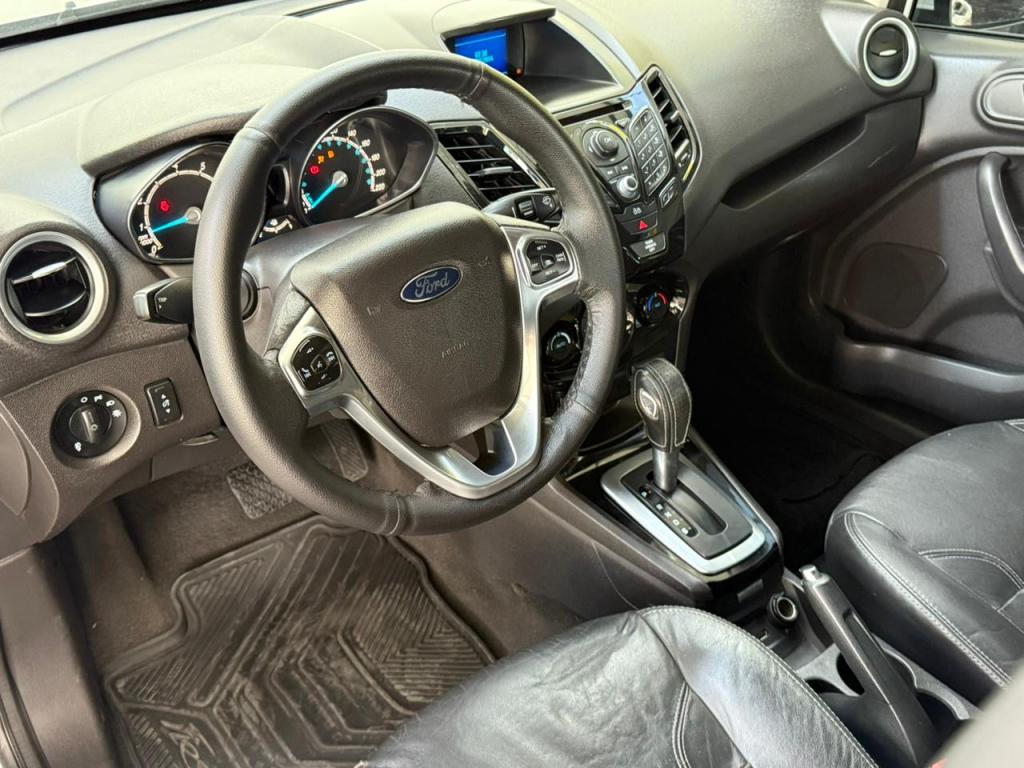 FORD Fiesta Sedan - Foto