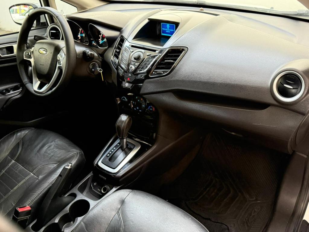 FORD Fiesta Sedan - Foto