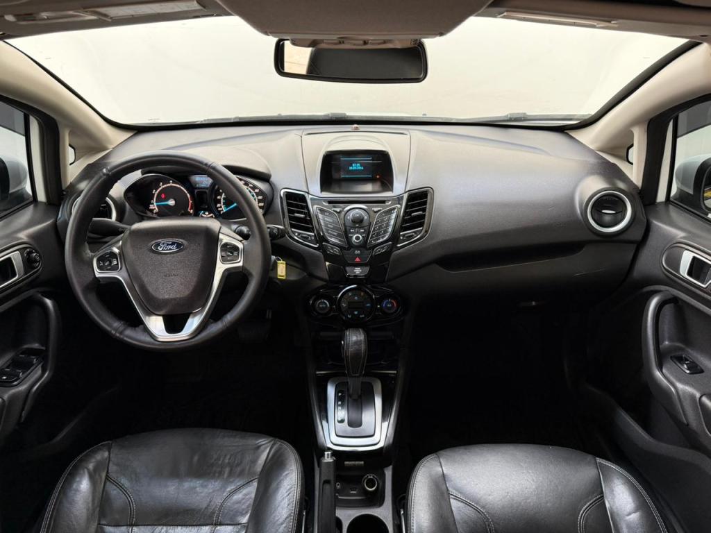 FORD Fiesta Sedan - Foto
