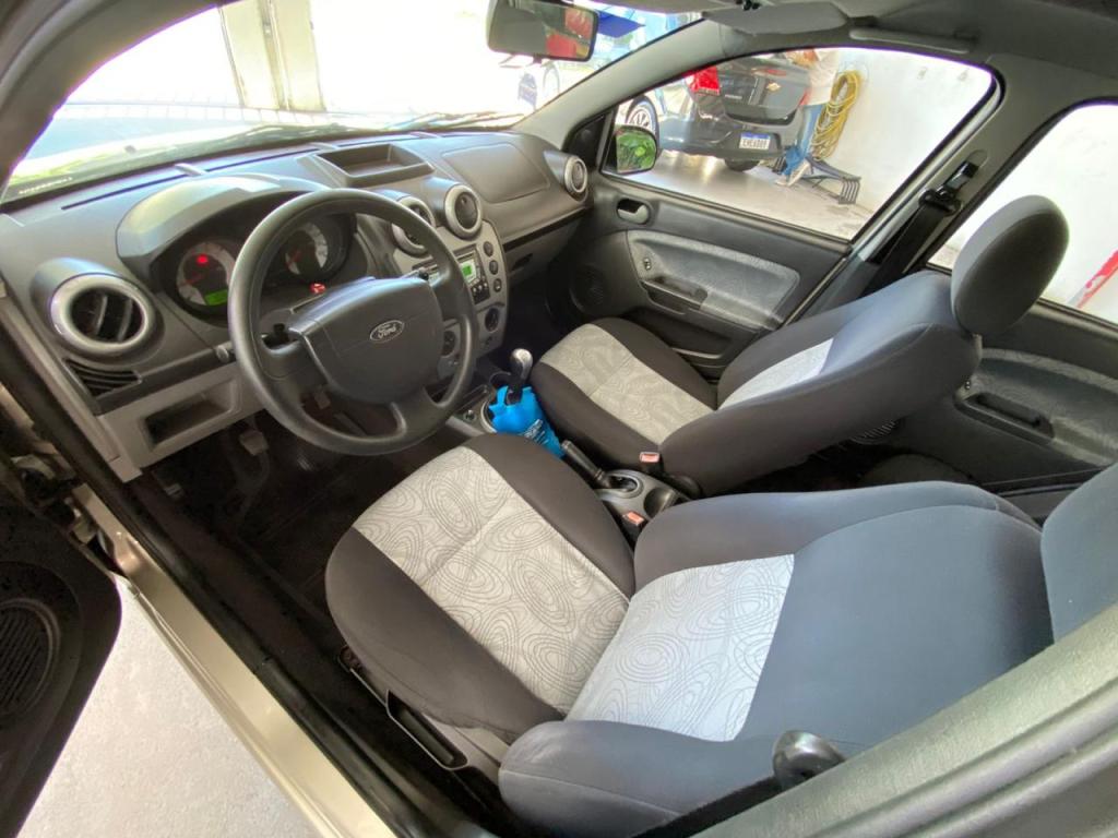 FORD Fiesta Sedan - Foto