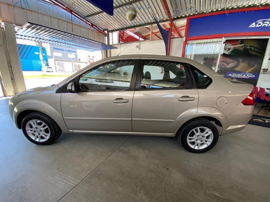 FORD Fiesta Sedan - Foto