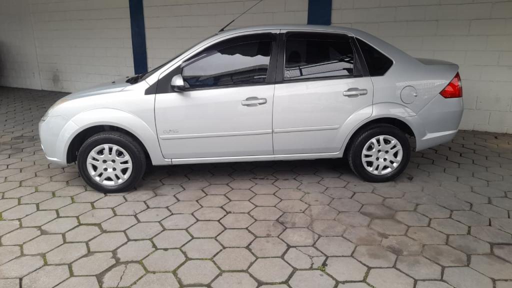 FORD Fiesta Sedan - Foto