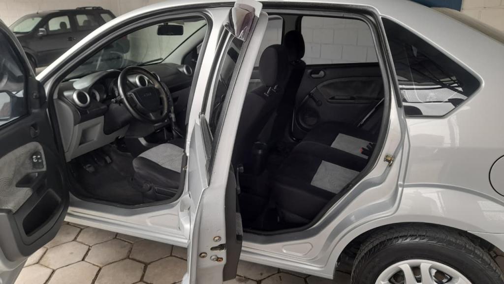 FORD Fiesta Sedan - Foto