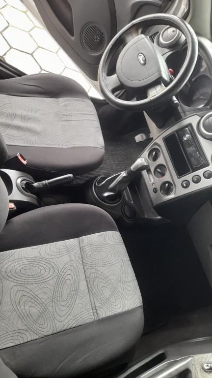 FORD Fiesta Sedan - Foto