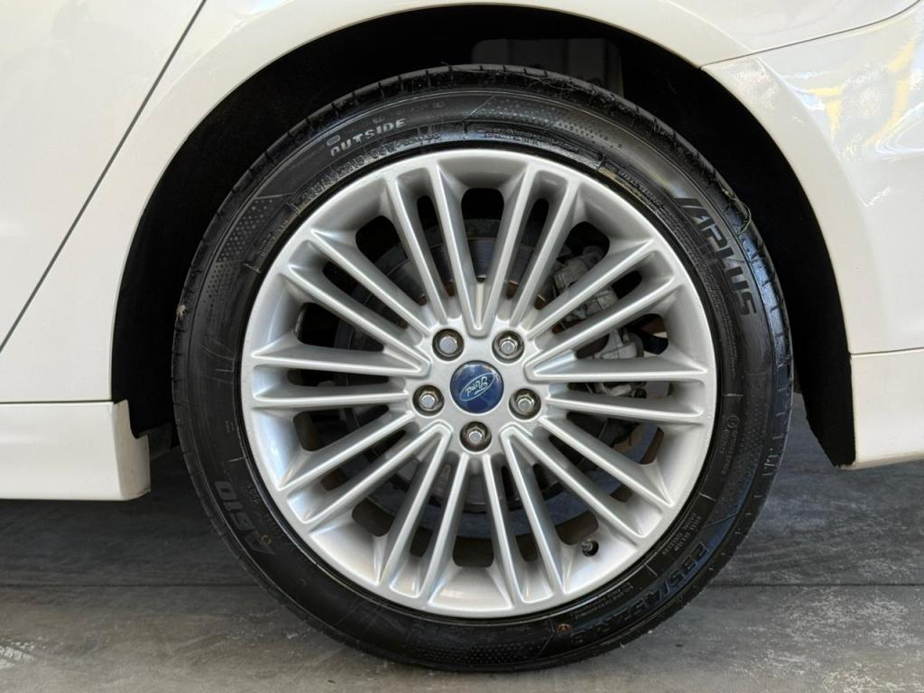 FORD Fusion - Foto
