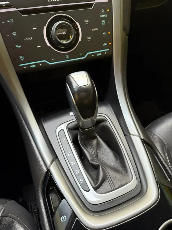 FORD Fusion - Foto