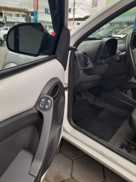 FORD Ka Hatch - Foto